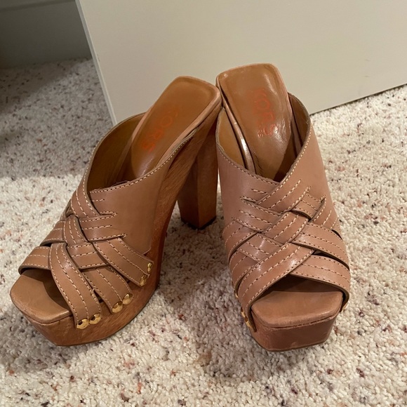 Michael Kors Platform Slides - Picture 12 of 12